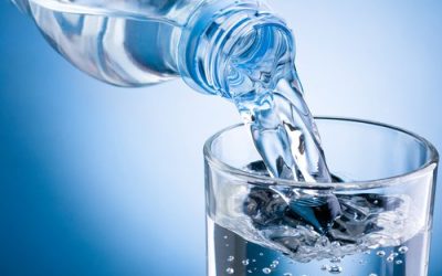 Beneficios de beber agua con el estómago vacío